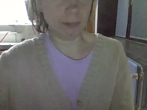 Moi Lina online show from November 15, 2025, 1:25 am