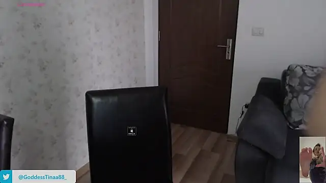 Goddess Tina online show from November 7, 2025, 7:30 am