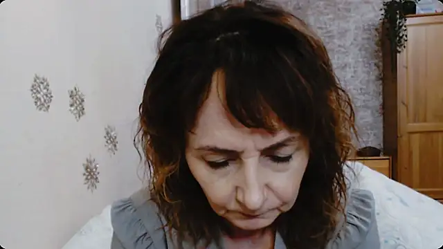 Snapshot of AnnieEltgant chatting on November 23, 2025, 8:14 am AnnieEltgant online show from November 23, 2025, 8:14 am