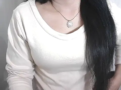 Snapshot of Chanchal--Navya chatting on December 20, 2025, 6:04 pm Chanchal--Navya online show from December 20, 2025, 6:04 pm