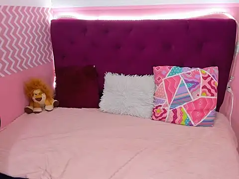 Snapshot of GiannaGoddes chatting on January 8, 2025, 3:40 am GiannaGoddes online show from January 8, 2025, 3:40 am