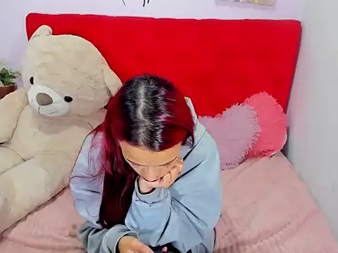 Snapshot of GiannaGoddes chatting on January 16, 2025, 11:26 am GiannaGoddes online show from January 16, 2025, 11:26 am