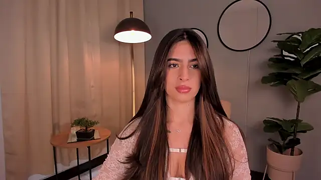 LiaPearce online show from February 11, 2025, 1:41 pm