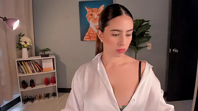 LiaPearce online show from April 6, 2026, 1:12 pm