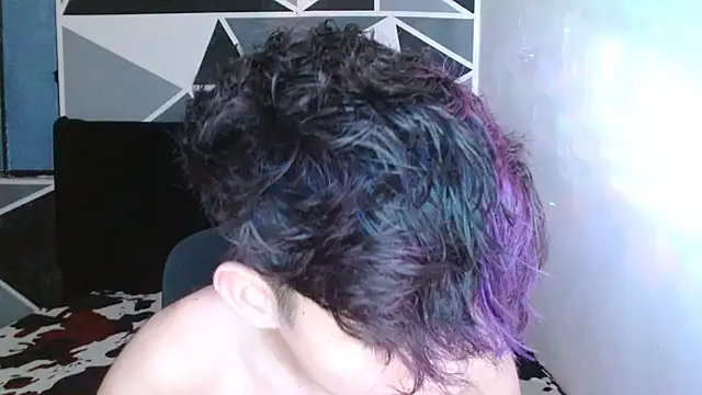 littlextreme online show from December 17, 2024, 6:02 am