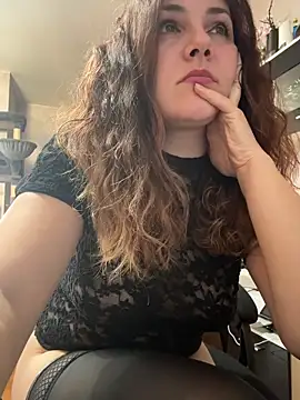 Snapshot of DaisyVibesss chatting on February 25, 2026, 8:24 am DaisyVibesss online show from February 25, 2026, 8:24 am