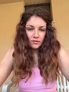 Snapshot of DaisyVibesss chatting on April 17, 2026, 12:19 pm DaisyVibesss online show from April 17, 2026, 12:19 pm