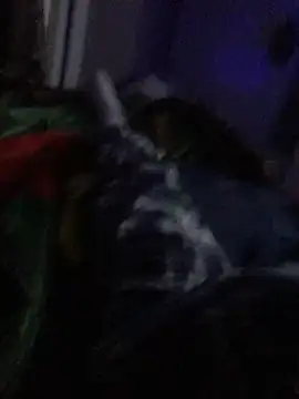 Snapshot of Hugetings chatting on December 17, 2024, 3:17 pm Hugetings online show from December 17, 2024, 3:17 pm