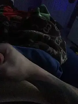 Snapshot of Hugetings chatting on December 19, 2024, 3:30 pm Hugetings online show from December 19, 2024, 3:30 pm