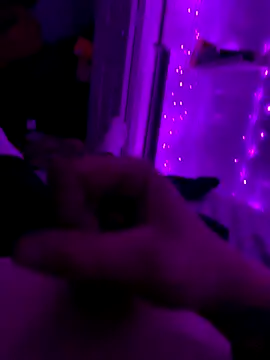 Hugetings online show from December 21, 2025, 12:34 pm