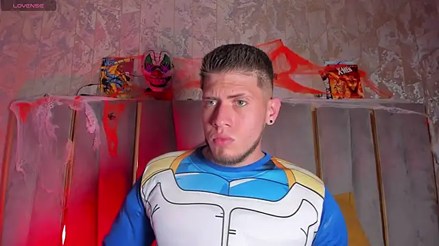 SebastianMaximoff online show from October 31, 2025, 7:37 pm