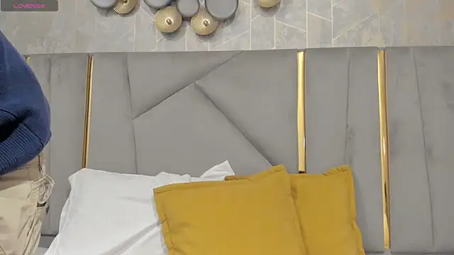 SebastianMaximoff online show from December 3, 2025, 7:34 pm