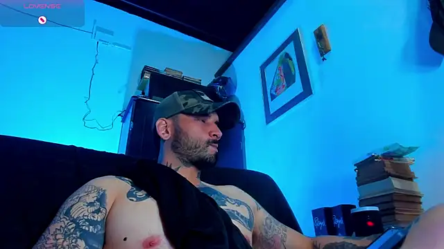 Snapshot of CamiloGray_ chatting on February 14, 2025, 3:47 pm CamiloGray online show from February 14, 2025, 3:47 pm