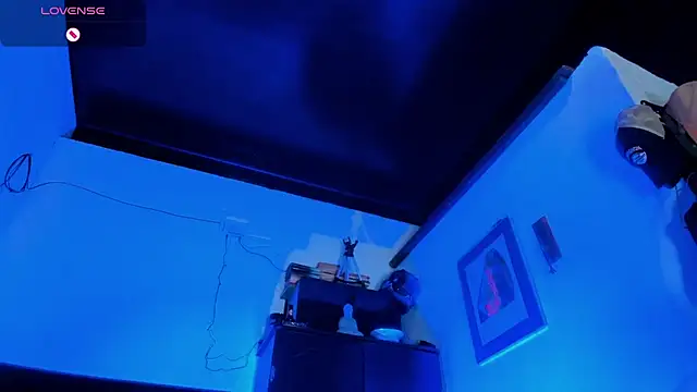 Snapshot of CamiloGray_ chatting on March 13, 2025, 2:12 pm CamiloGray online show from March 13, 2025, 2:12 pm