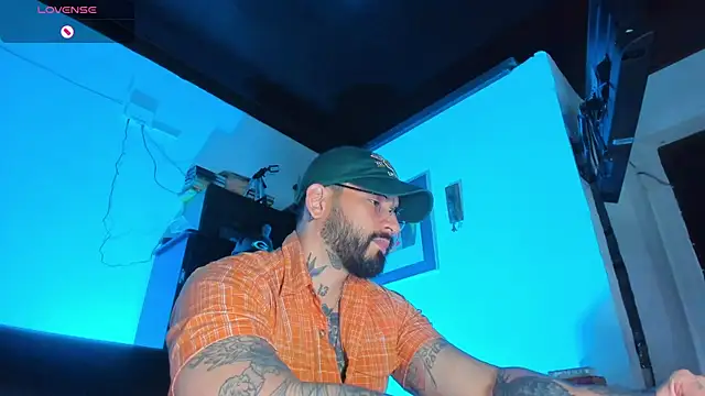 Snapshot of CamiloGray_ chatting on September 20, 2025, 11:55 am CamiloGray online show from September 20, 2025, 11:55 am