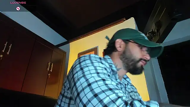 Snapshot of CamiloGray_ chatting on February 25, 2026, 3:10 pm CamiloGray online show from February 25, 2026, 3:10 pm