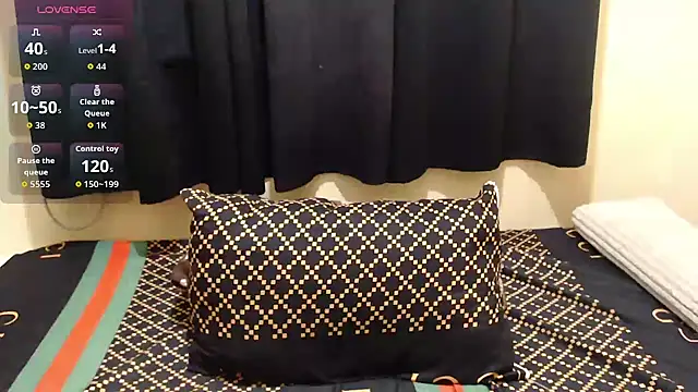 Snapshot of x_brittany_x chatting on February 16, 2026, 2:57 pm x brittany x online show from February 16, 2026, 2:57 pm