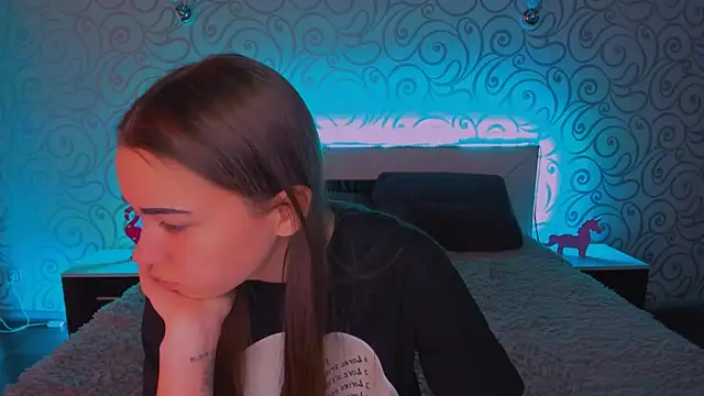 AlexaBarkley online show from December 17, 2024, 3:06 am