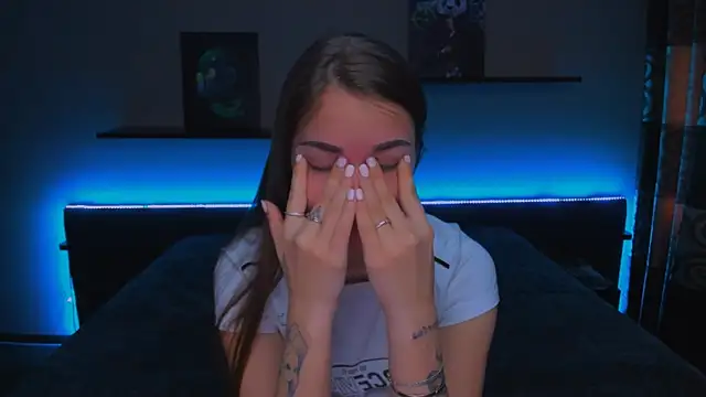 AlexaBarkley online show from February 13, 2025, 3:07 am