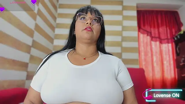 Snapshot of Candy_browm1 chatting on January 13, 2026, 12:43 pm Candy browm1 online show from January 13, 2026, 12:43 pm