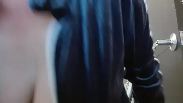 keiila  online show from February 3, 2026, 9:42 pm