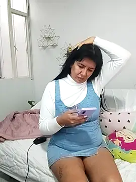 Snapshot of aisha_latina chatting on February 18, 2026, 2:24 pm aisha latina online show from February 18, 2026, 2:24 pm