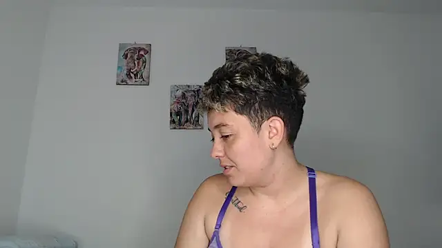 Snapshot of kathy_luisa chatting on January 5, 2026, 5:27 pm kathy luisa online show from January 5, 2026, 5:27 pm