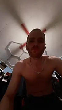 Cloudd Kingg Iceyyy online show from May 25, 2026, 1:17 pm