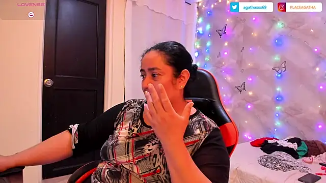 Snapshot of agathaxxx-69 chatting on January 5, 2026, 8:12 pm agathaxxx-69 online show from January 5, 2026, 8:12 pm