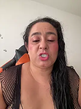 agathaxxx-69 online show from August 3, 2026, 8:01 pm