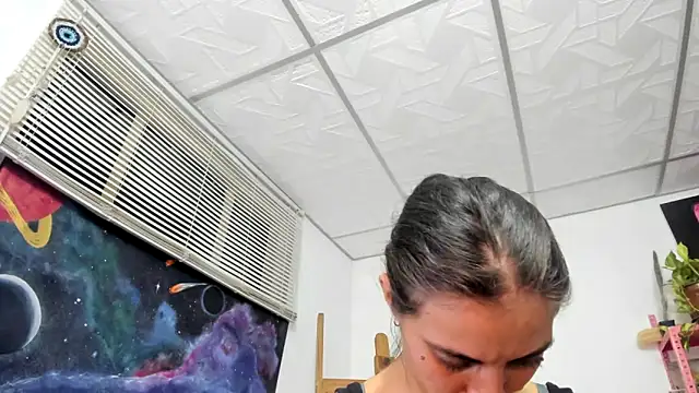 mariecam420 online show from June 10, 2026, 2:01 am