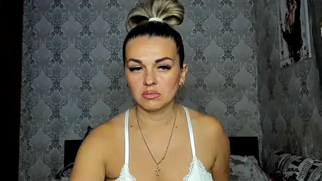 Snapshot of NicoletMoore chatting on September 25, 2025, 7:28 pm NicoletMoore online show from September 25, 2025, 7:28 pm