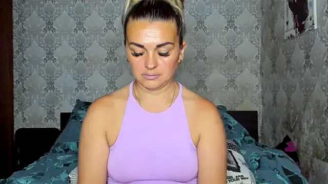 NicoletMoore online show from July 9, 2026, 7:18 pm