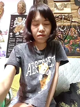 Snapshot of Little_suzy5 chatting on November 21, 2025, 5:11 pm Little suzy5 online show from November 21, 2025, 5:11 pm