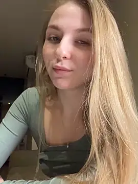 Snapshot of Aquilaris_ chatting on March 4, 2025, 6:18 pm Aquilaris online show from March 4, 2025, 6:18 pm