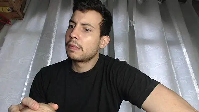 Armando 2002 online show from March 22, 2025, 4:26 pm