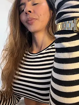 Snapshot of RouseColins chatting on September 12, 2025, 6:19 pm RouseColins online show from September 12, 2025, 6:19 pm