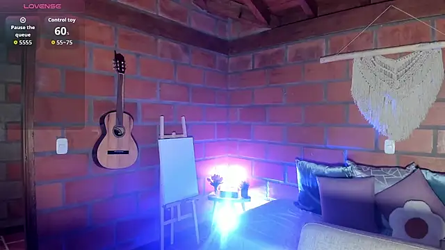 Snapshot of RouseColins chatting on January 11, 2026, 11:32 pm RouseColins online show from January 11, 2026, 11:32 pm