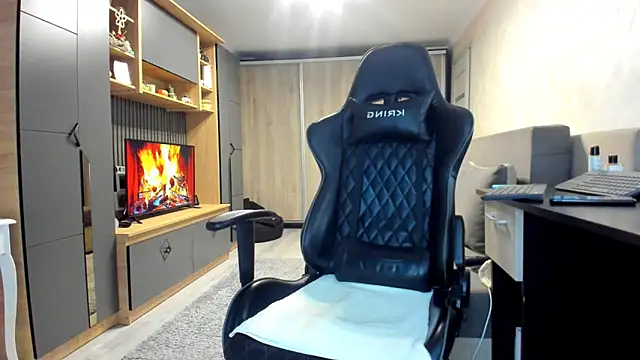 Claire95  online show from October 15, 2025, 4:56 am