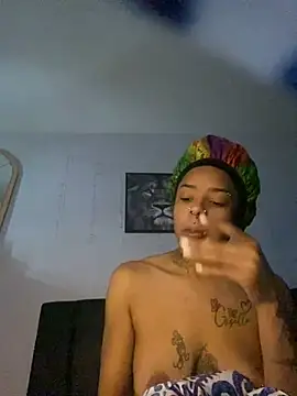 Snapshot of CutieFrmthehood chatting on January 11, 2025, 2:47 pm CutieFrmthehood online show from January 11, 2025, 2:47 pm