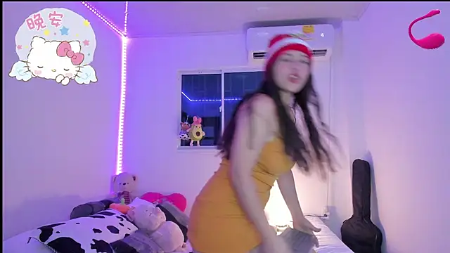 Snapshot of MollyG18 chatting on December 27, 2024, 5:09 am MollyG18 online show from December 27, 2024, 5:09 am