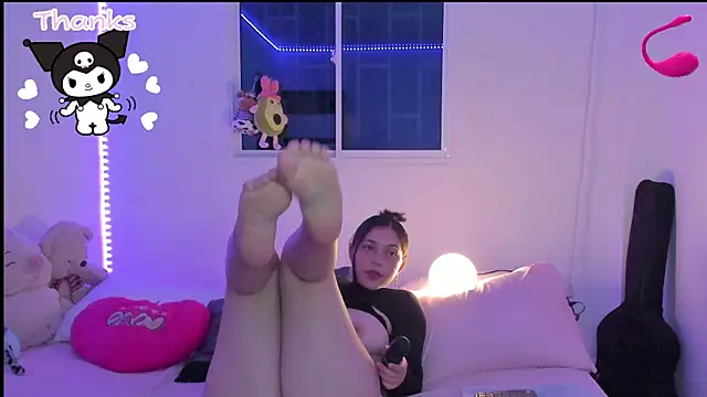 Snapshot of MollyG18 chatting on January 16, 2025, 7:49 am MollyG18 online show from January 16, 2025, 7:49 am