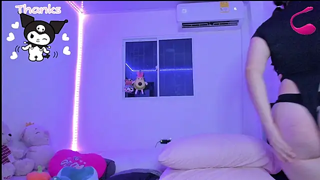 Snapshot of MollyG18 chatting on January 21, 2025, 6:11 am MollyG18 online show from January 21, 2025, 6:11 am