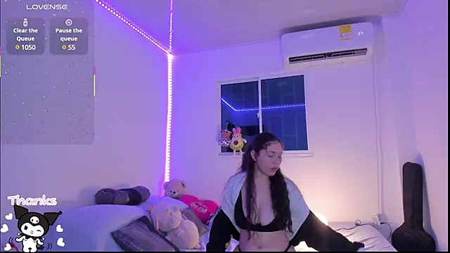 Snapshot of MollyG18 chatting on February 2, 2025, 6:48 am MollyG18 online show from February 2, 2025, 6:48 am