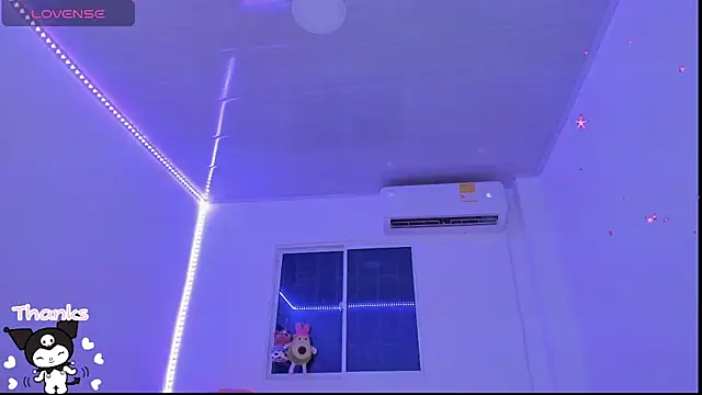 Snapshot of MollyG18 chatting on March 19, 2025, 12:48 am MollyG18 online show from March 19, 2025, 12:48 am