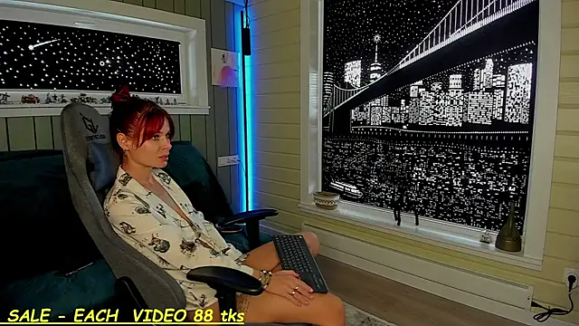 SandyChris online show from March 7, 2025, 8:56 am