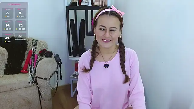 magenta maturr online show from July 20, 2026, 10:23 pm