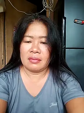 Snapshot of lickmepussy21 chatting on February 5, 2026, 6:51 am lickmepussy21 online show from February 5, 2026, 6:51 am