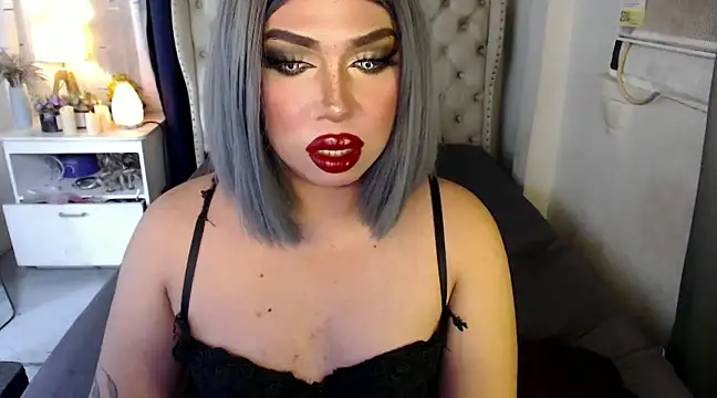 RebecaNextToYou online show from December 4, 2024, 5:00 pm