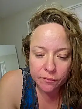 julimonroe online show from March 1, 2025, 1:00 am